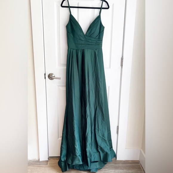 LA FEMME Women's Green Ballgown Maxi Dress Size 8 NWOT - Picture 3 of 5